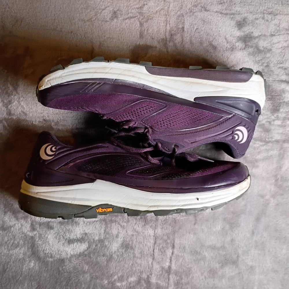 Topo Athletic Ultraventure 2 Purple Grey Trail Running Shoes Womens 8 Vibram